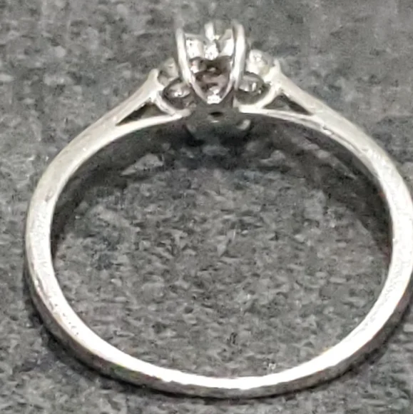 Citrine‎ & Simulated Diamond Flower Sterling Silver Ring - Picture 6 of 6